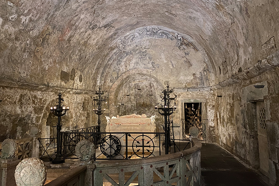 artinvistaguideviterbo.com Bolsena, La Basilica di S. Cristina. Maddalena Marton Guida Turistica.